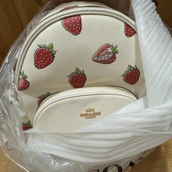 ❤️ Coach Court Backpack With Strawberry Print - Picture 8 of 11